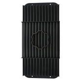 Close-up of the bottom plate with bait ready on the rolling plate